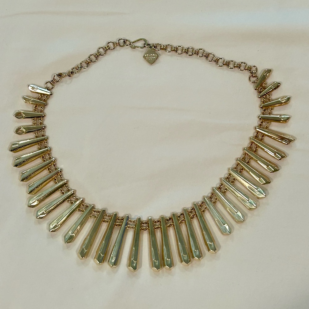 Kendra Scott Jill Gold
Statement Necklace